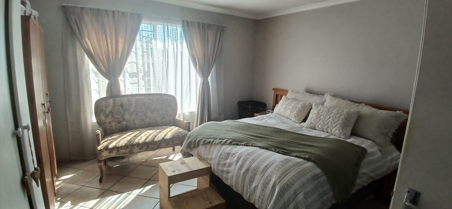 3 Bedroom Property for Sale in Bonaero Park Gauteng