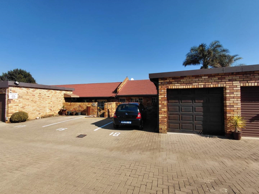 2 Bedroom Property for Sale in Croydon Gauteng