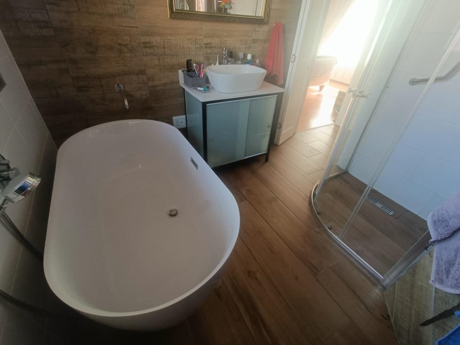 4 Bedroom Property for Sale in Highveld Gauteng