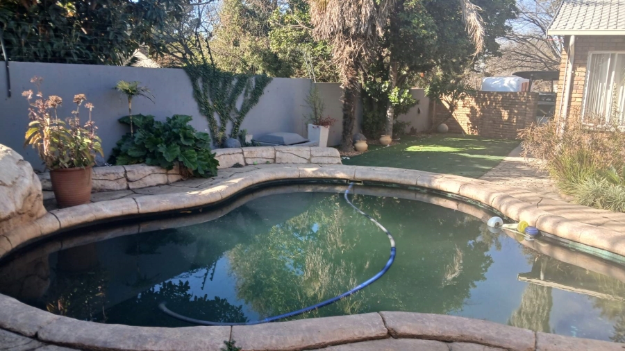 4 Bedroom Property for Sale in Beyerspark Gauteng