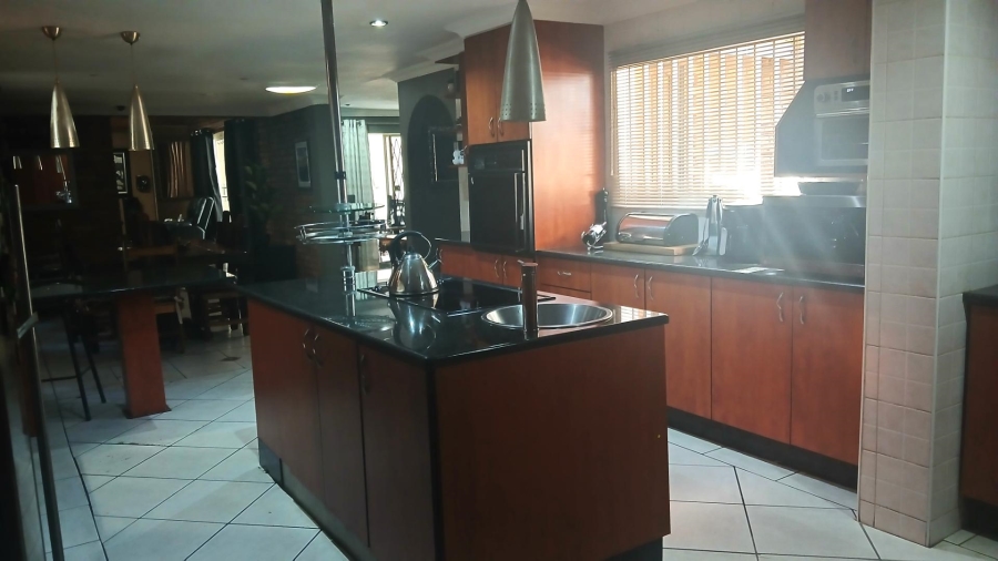 4 Bedroom Property for Sale in Beyerspark Gauteng