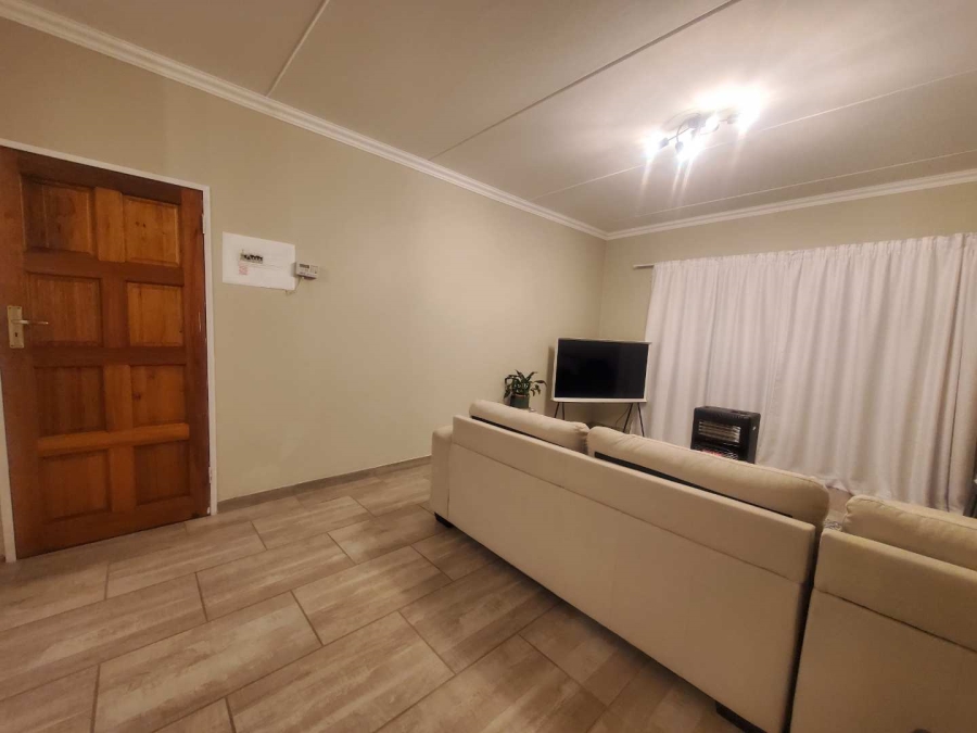 2 Bedroom Property for Sale in Willowbrook Gauteng