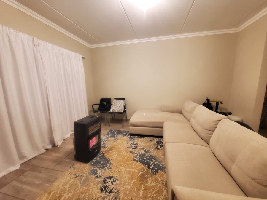 2 Bedroom Property for Sale in Willowbrook Gauteng