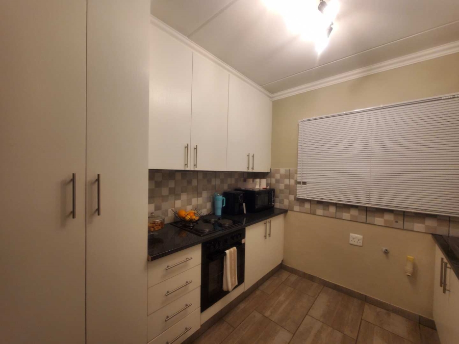 2 Bedroom Property for Sale in Willowbrook Gauteng