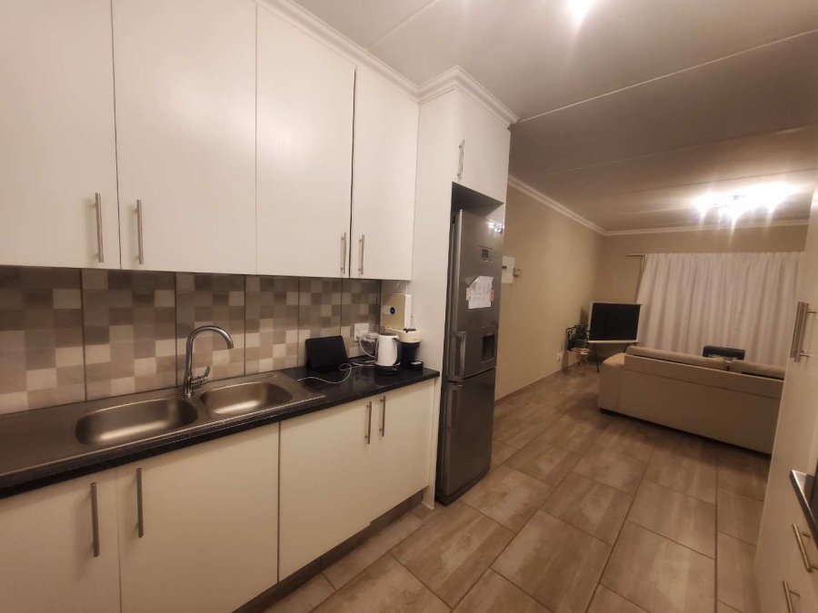 2 Bedroom Property for Sale in Willowbrook Gauteng