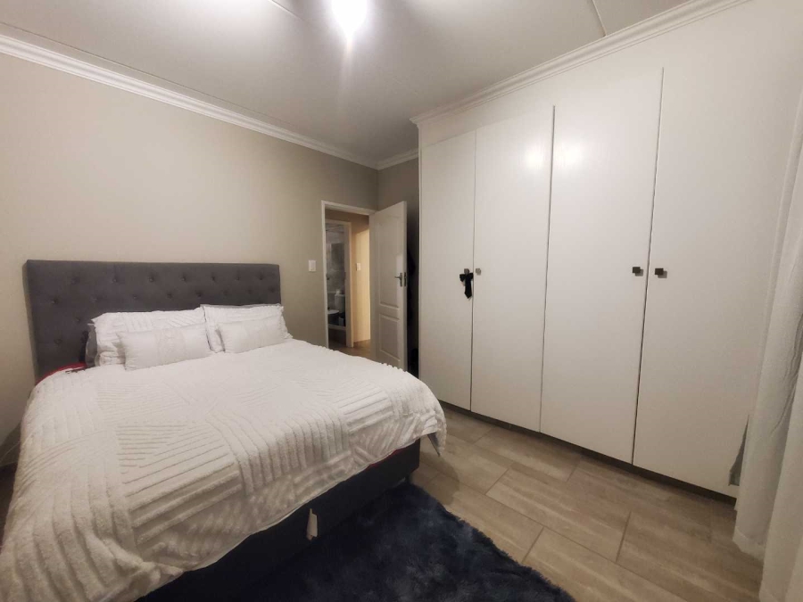 2 Bedroom Property for Sale in Willowbrook Gauteng