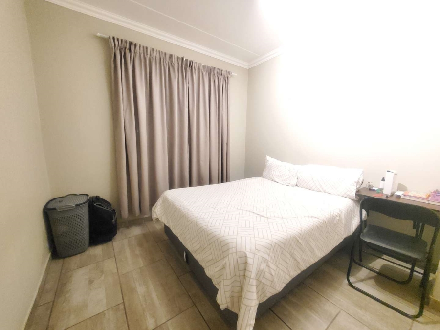 2 Bedroom Property for Sale in Willowbrook Gauteng
