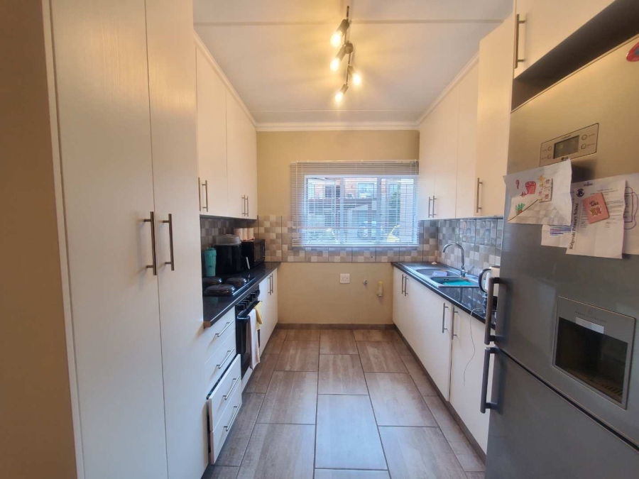 2 Bedroom Property for Sale in Willowbrook Gauteng