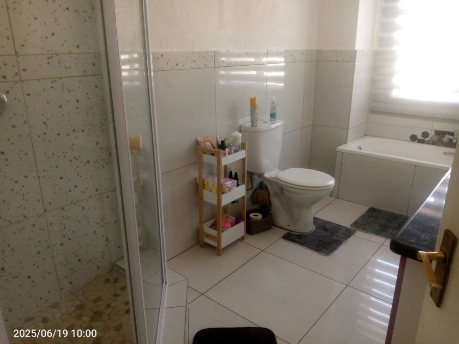 3 Bedroom Property for Sale in Meyersdal Gauteng