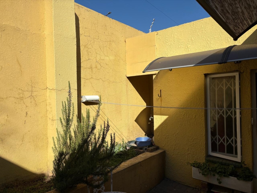 5 Bedroom Property for Sale in Hurst Hill Gauteng