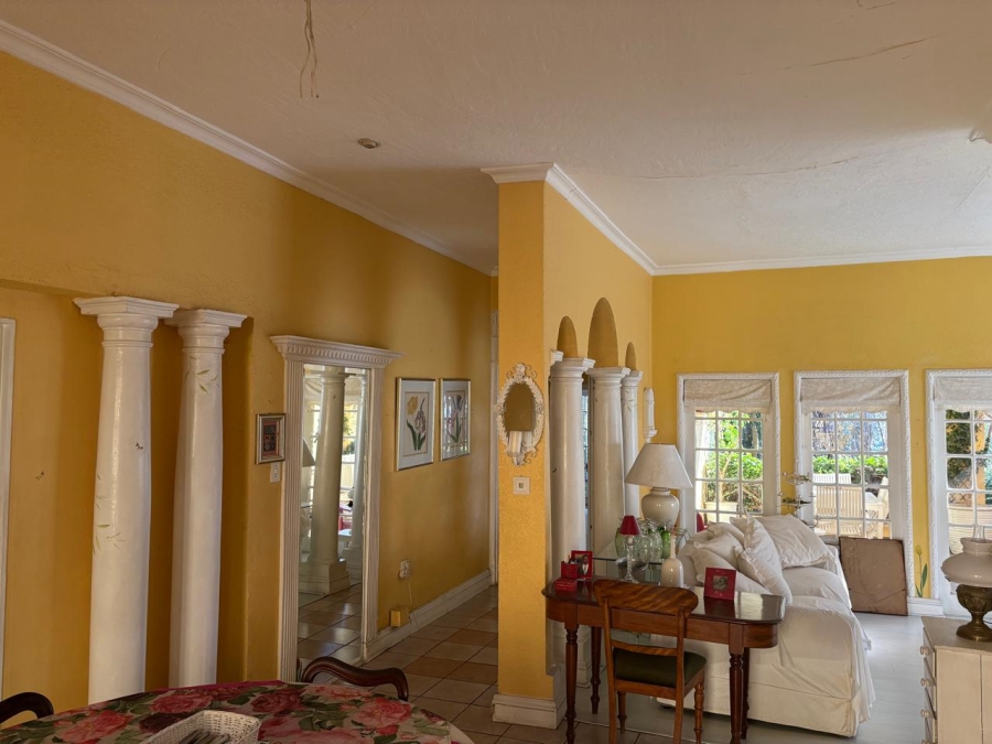 5 Bedroom Property for Sale in Hurst Hill Gauteng