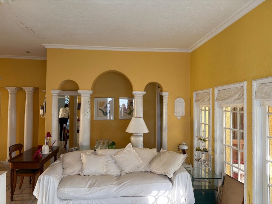 5 Bedroom Property for Sale in Hurst Hill Gauteng