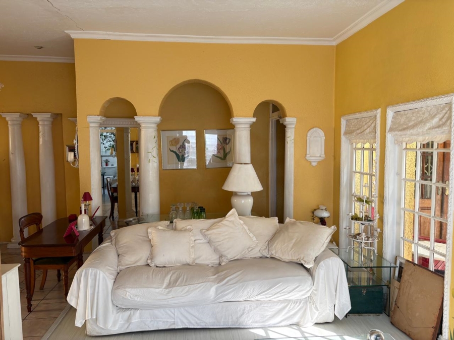 5 Bedroom Property for Sale in Hurst Hill Gauteng
