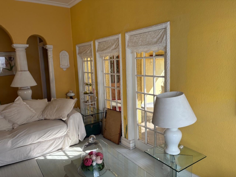 5 Bedroom Property for Sale in Hurst Hill Gauteng