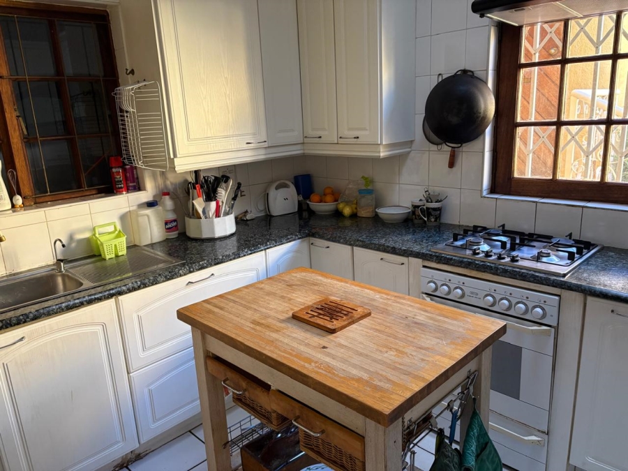 5 Bedroom Property for Sale in Hurst Hill Gauteng