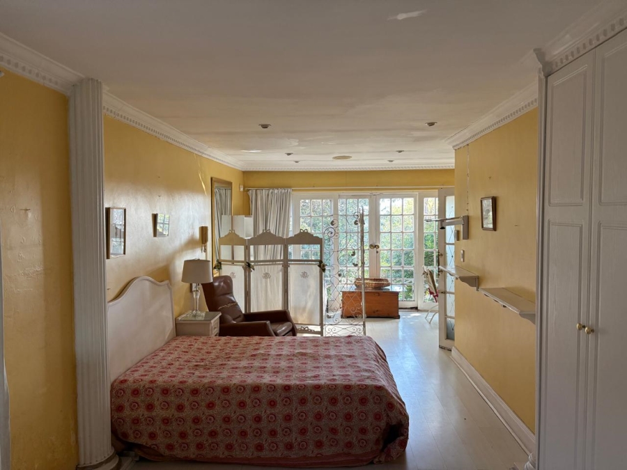 5 Bedroom Property for Sale in Hurst Hill Gauteng