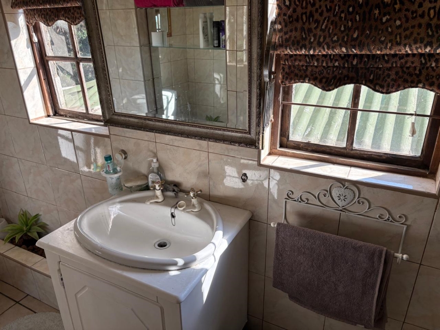 5 Bedroom Property for Sale in Hurst Hill Gauteng