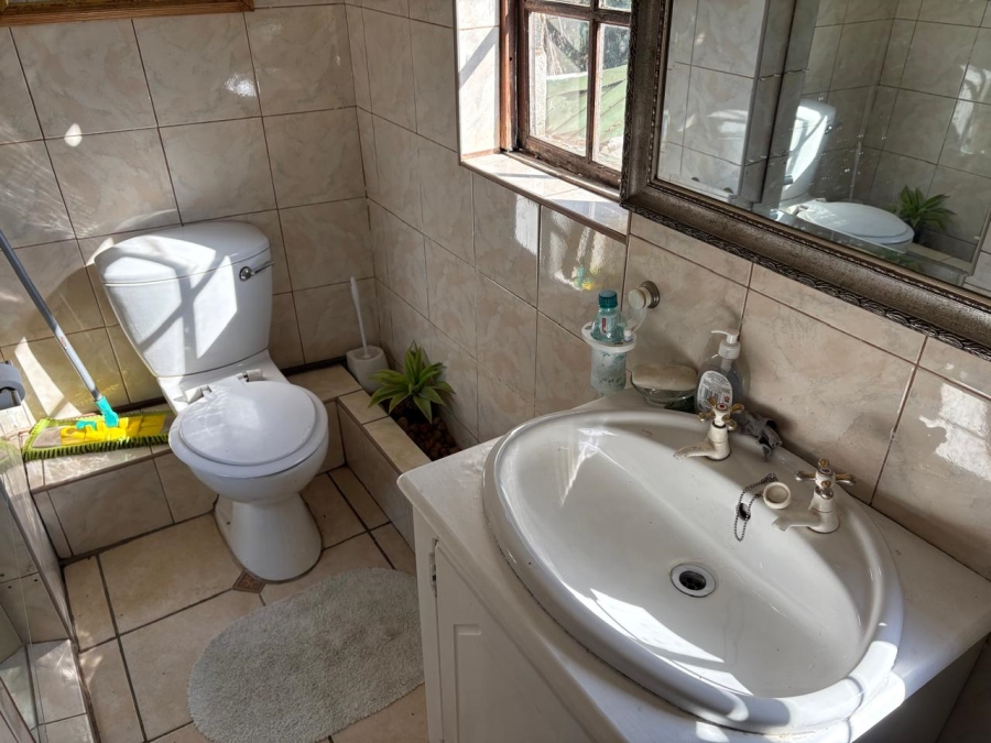 5 Bedroom Property for Sale in Hurst Hill Gauteng