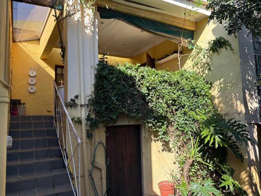 5 Bedroom Property for Sale in Hurst Hill Gauteng