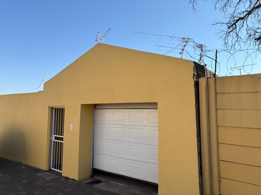 5 Bedroom Property for Sale in Hurst Hill Gauteng