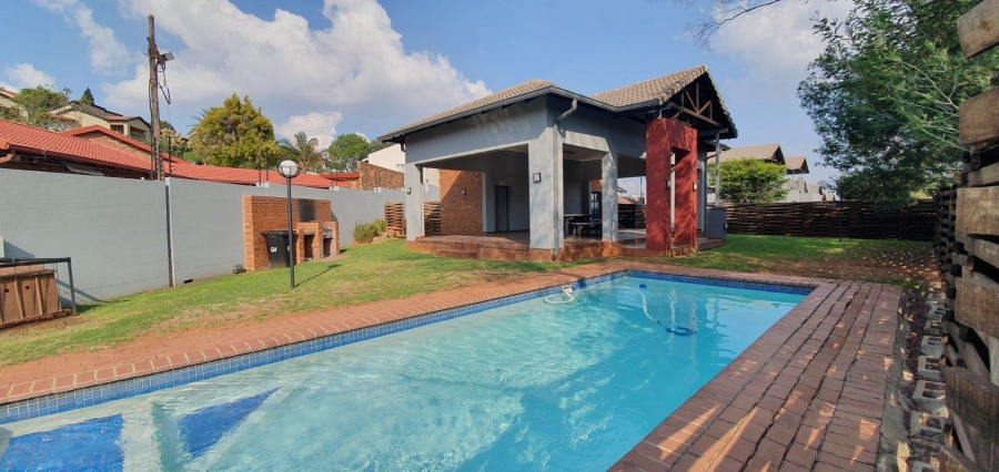 2 Bedroom Property for Sale in Oakdene Gauteng