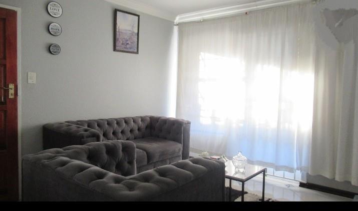2 Bedroom Property for Sale in Linmeyer Gauteng