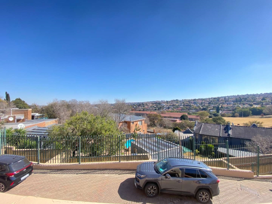 2 Bedroom Property for Sale in Winchester Hills Gauteng