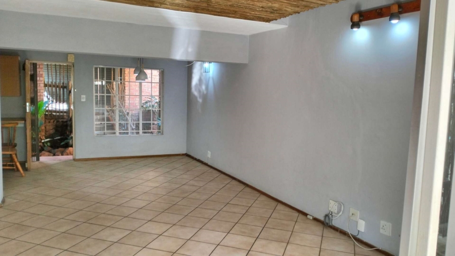 3 Bedroom Property for Sale in Val de Grace Gauteng
