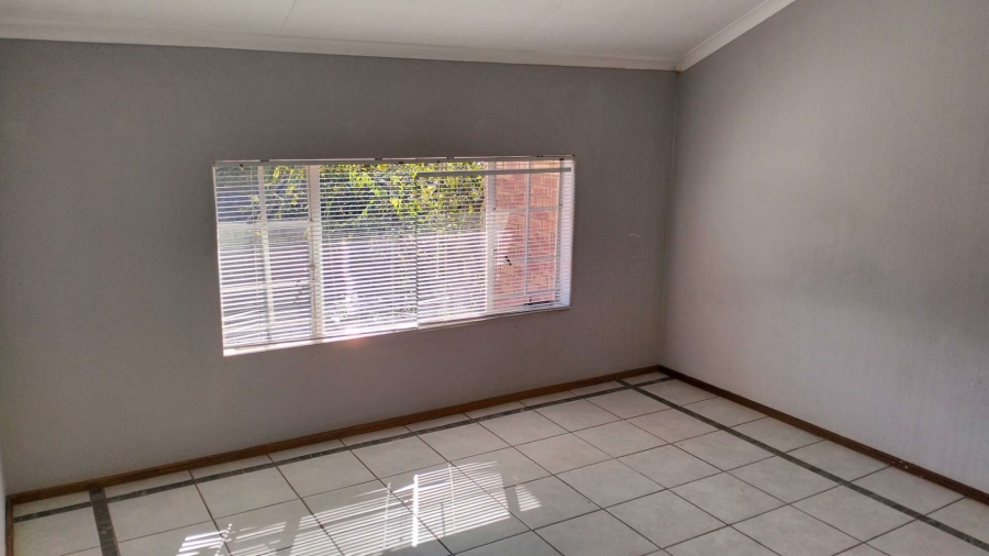 3 Bedroom Property for Sale in Val de Grace Gauteng