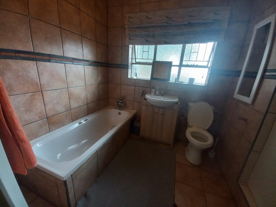 To Let 4 Bedroom Property for Rent in Murrayfield Gauteng