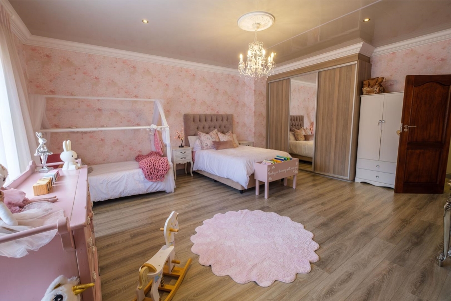 4 Bedroom Property for Sale in Sterrewag Gauteng