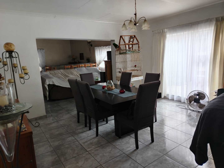 4 Bedroom Property for Sale in Mimosa Park Gauteng