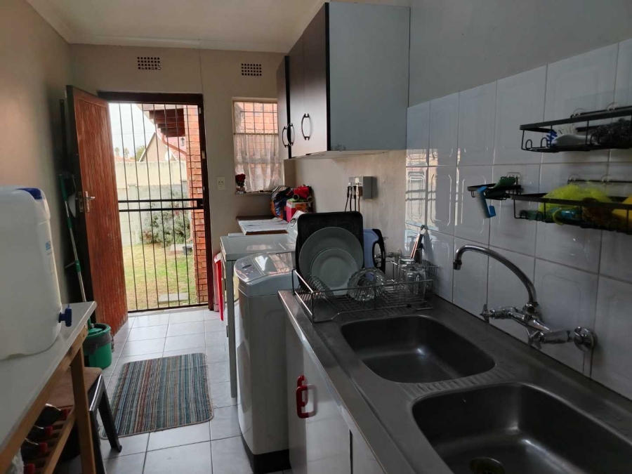 4 Bedroom Property for Sale in Mimosa Park Gauteng