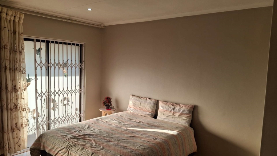 To Let 3 Bedroom Property for Rent in Ruimsig Gauteng