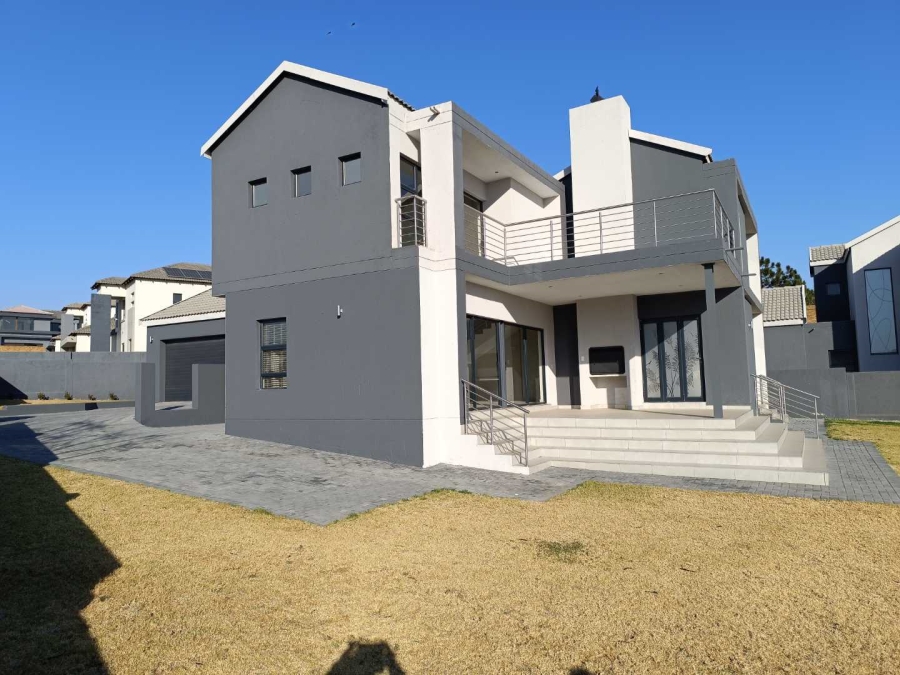 4 Bedroom Property for Sale in Thatchfield Hills Gauteng