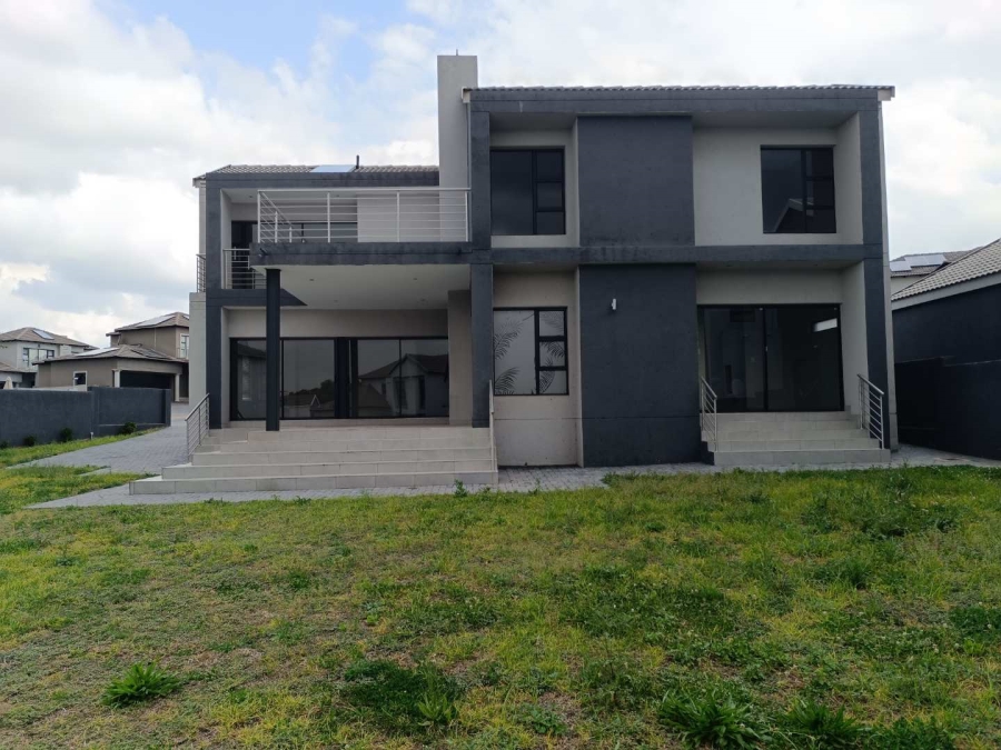 5 Bedroom Property for Sale in Thatchfield Hills Gauteng