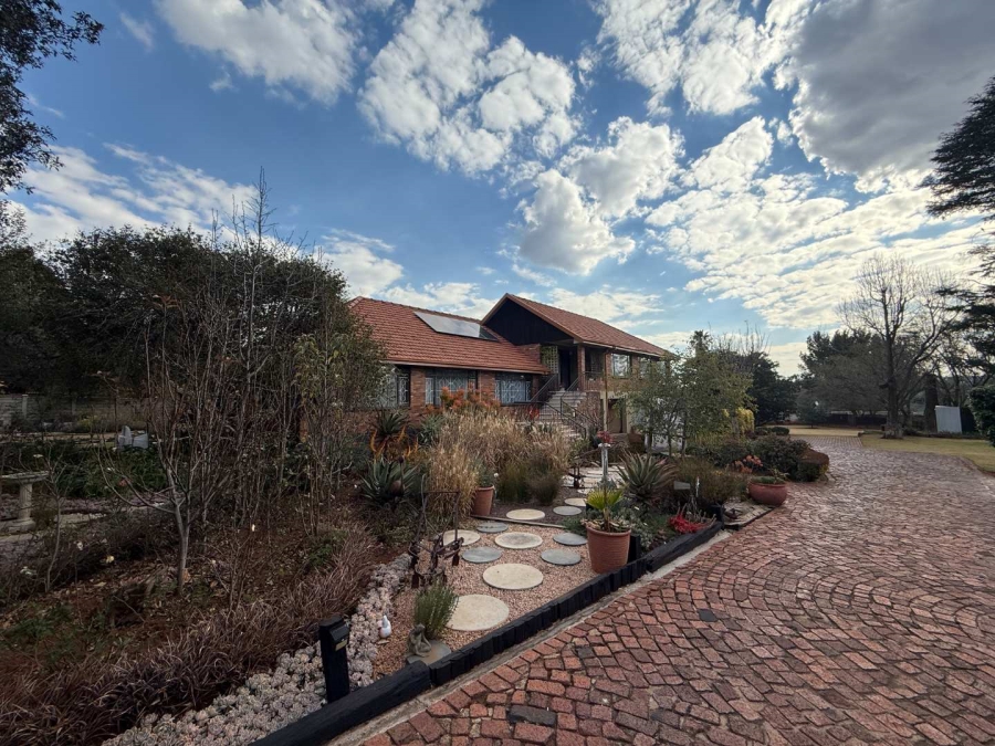 4 Bedroom Property for Sale in Florida Park Gauteng