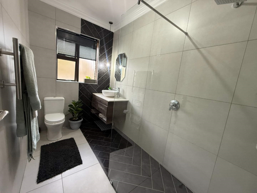 4 Bedroom Property for Sale in Florida Park Gauteng