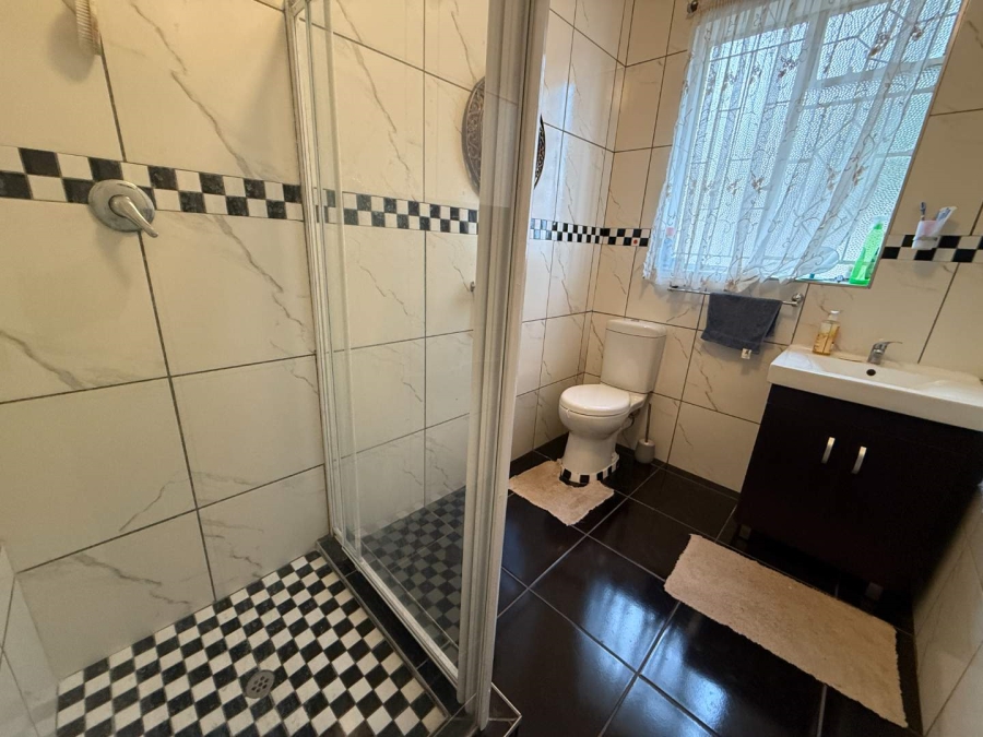 4 Bedroom Property for Sale in Florida Park Gauteng