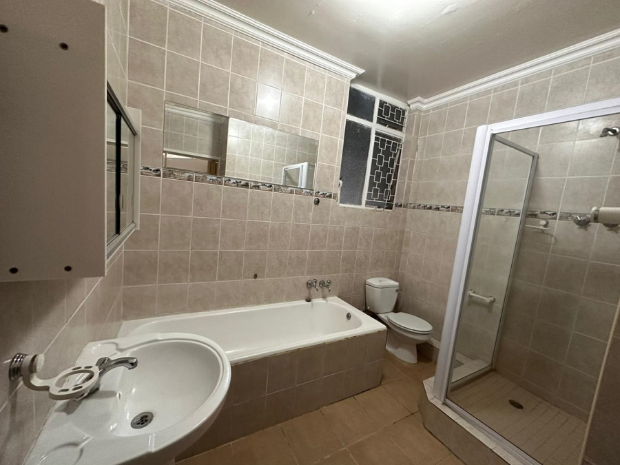 To Let 2 Bedroom Property for Rent in Florida Park Gauteng