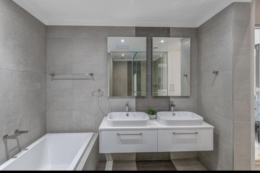 2 Bedroom Property for Sale in Sandton Central Gauteng