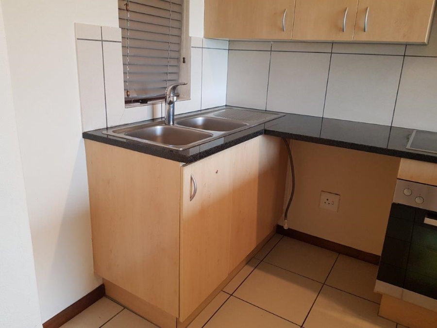 To Let 1 Bedroom Property for Rent in Jackal Creek Golf Estate Gauteng
