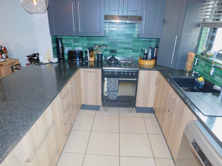 2 Bedroom Property for Sale in Bryanston Gauteng