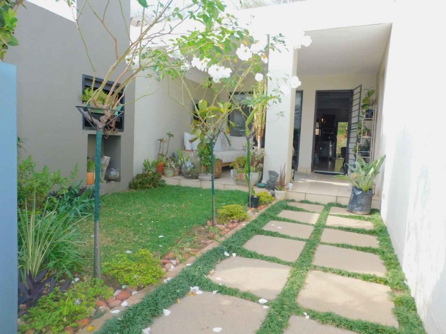 2 Bedroom Property for Sale in Bryanston Gauteng