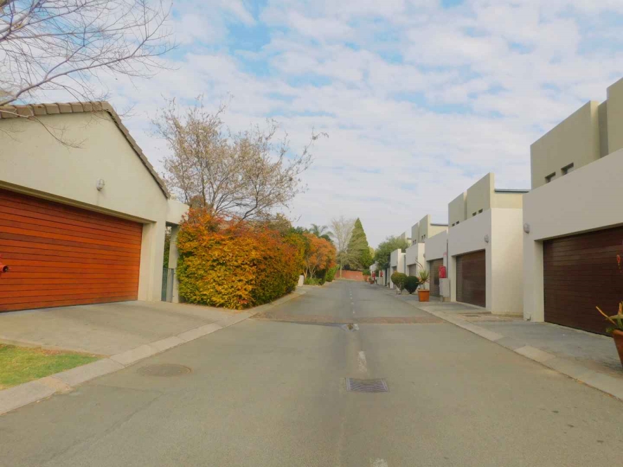 2 Bedroom Property for Sale in Bryanston Gauteng