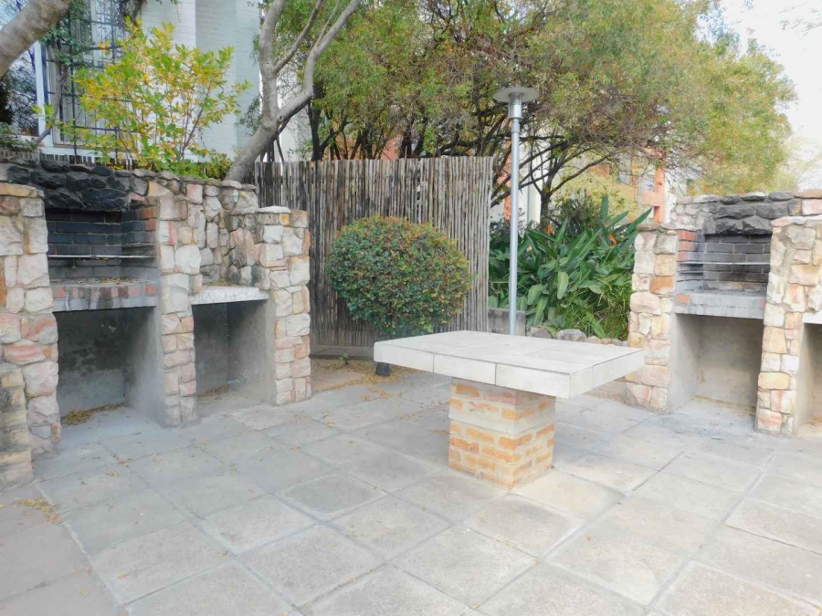 2 Bedroom Property for Sale in Bryanston Gauteng
