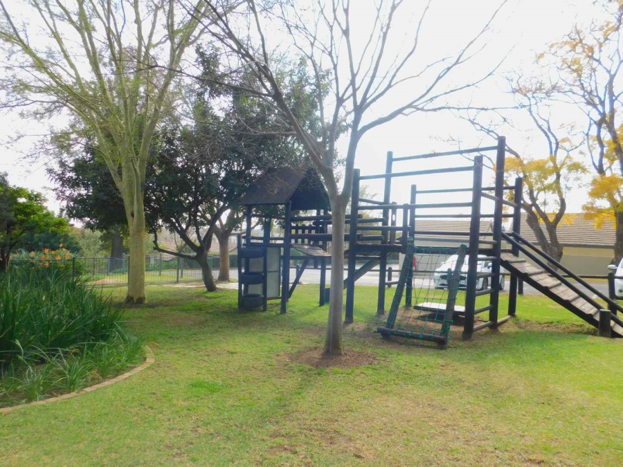 2 Bedroom Property for Sale in Bryanston Gauteng