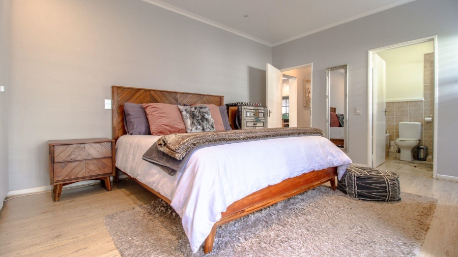 2 Bedroom Property for Sale in Bryanston Gauteng