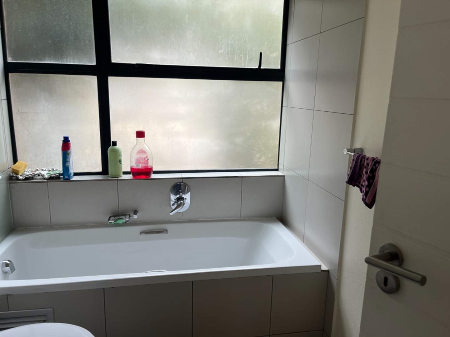 To Let 2 Bedroom Property for Rent in Jackal Creek Golf Estate Gauteng
