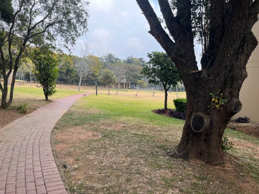 To Let 2 Bedroom Property for Rent in Jackal Creek Golf Estate Gauteng